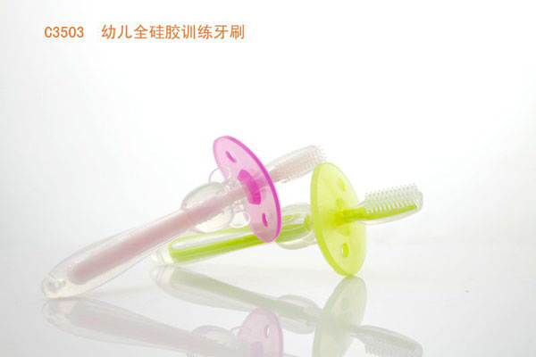 親恩幼兒全硅膠訓練牙刷.jpg 親恩幼兒全硅膠訓練牙刷.jpg