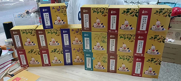 英彤瑪咪營養(yǎng)品陳列3.jpg