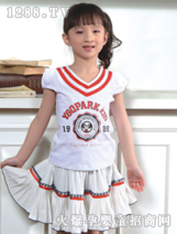 伊比奇白色時尚短袖